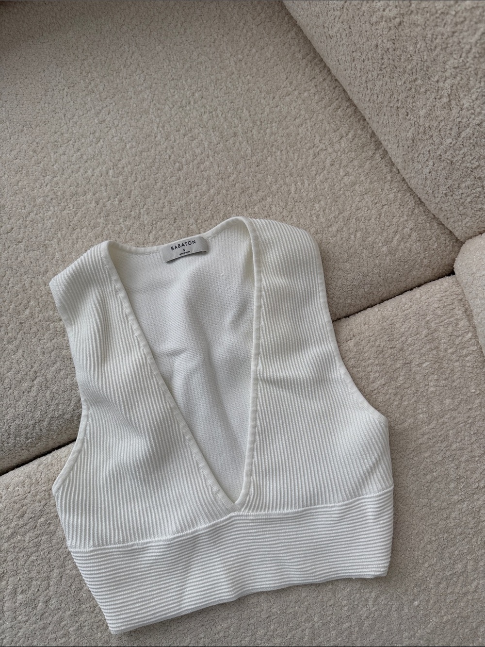 Babaton Cream Ribbed Deep V Crop Tank